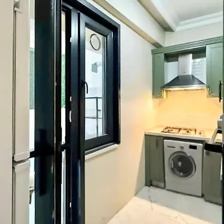 Luxury Living Stylish Comfort In Levent * اسطنبول