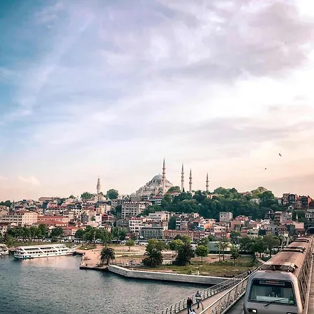 Luxury Living Stylish Comfort In Levent اسطنبول